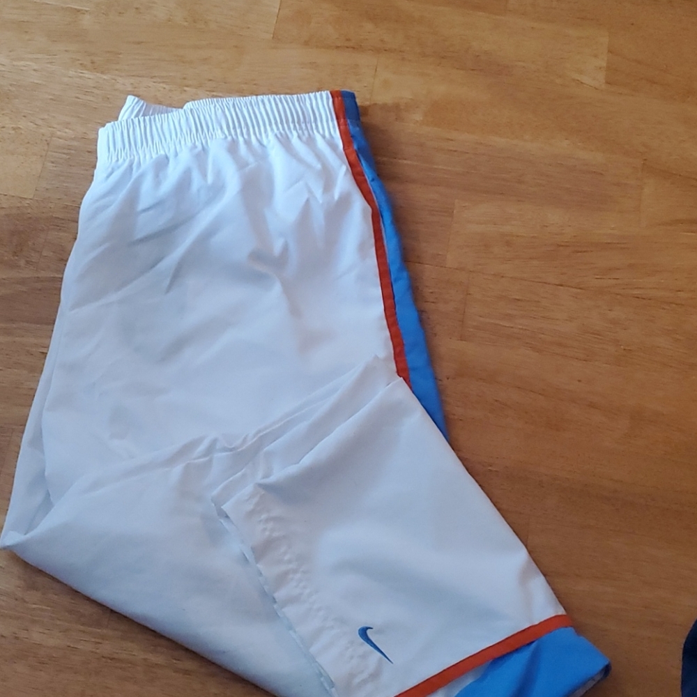 NWT Nike Women's Cropped Pants XL